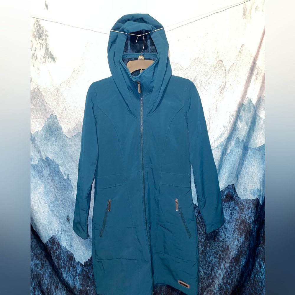Merrell softshell jacket. Hip length. Women’s Small.